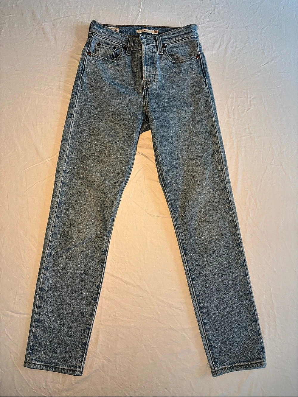 Levi's Premium Wedgie Straight Jeans 23  Button Fly Pre-Owned Ankle Length
